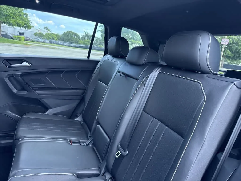 2024 Volkswagen Tiguan SE R-Line Black photo 22