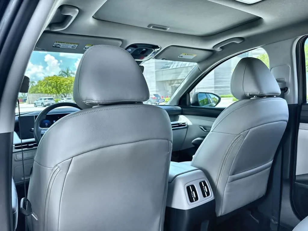 2025 Hyundai Tucson SEL Convenience photo 23