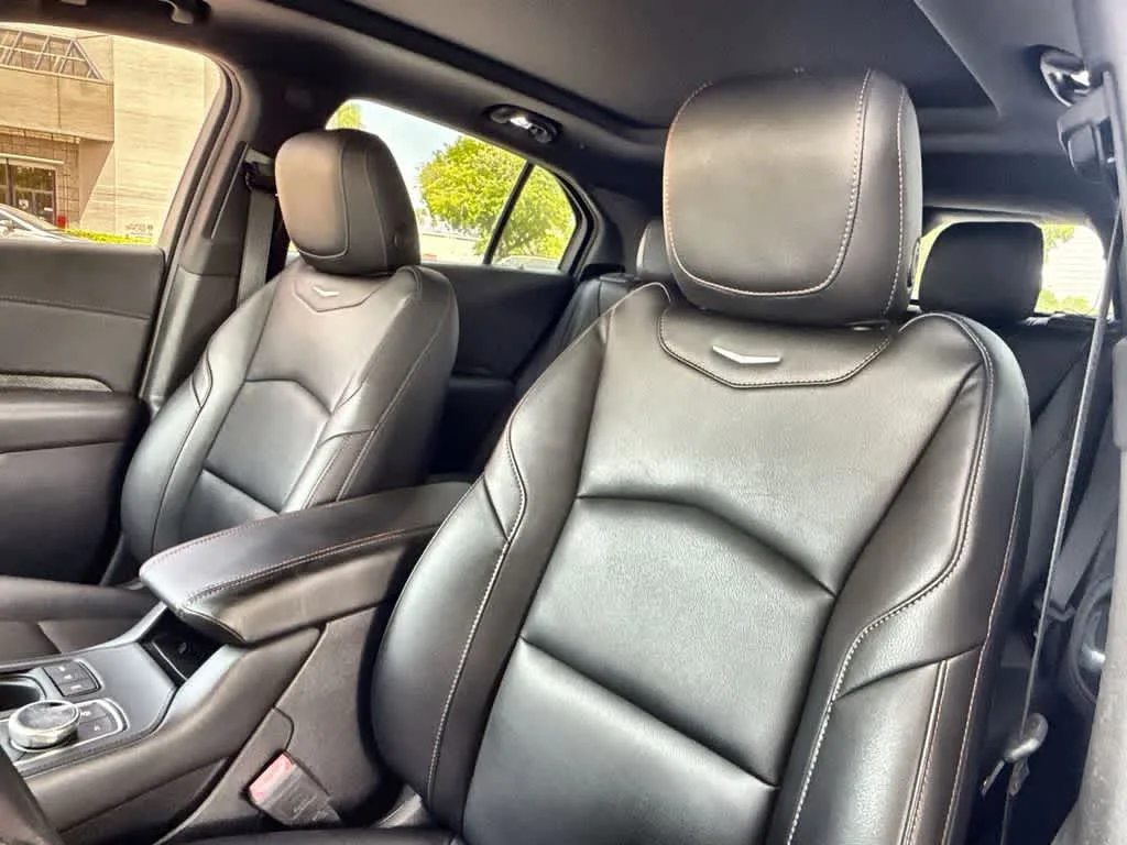 2022 Cadillac XT4 FWD Sport photo 14