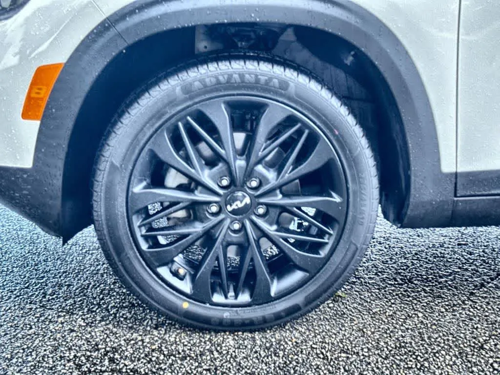 2022 Kia Seltos Nightfall photo 11