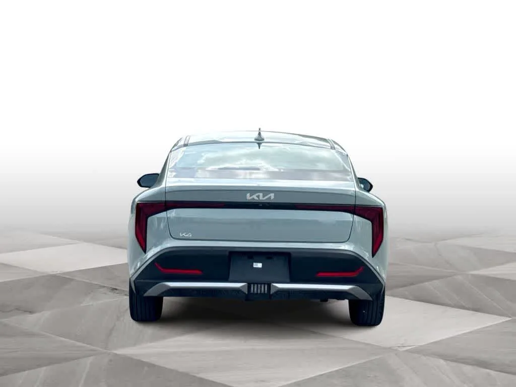2025 Kia K4 LXS photo 7