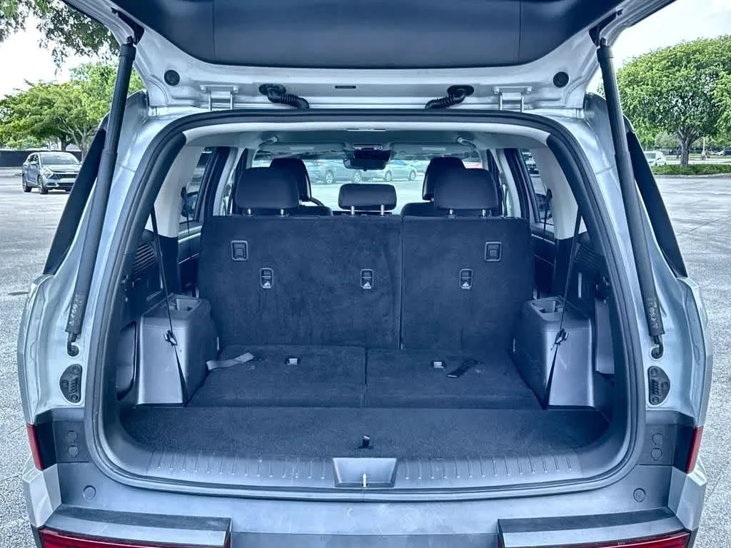 2024 Hyundai Santa Fe SE photo 25