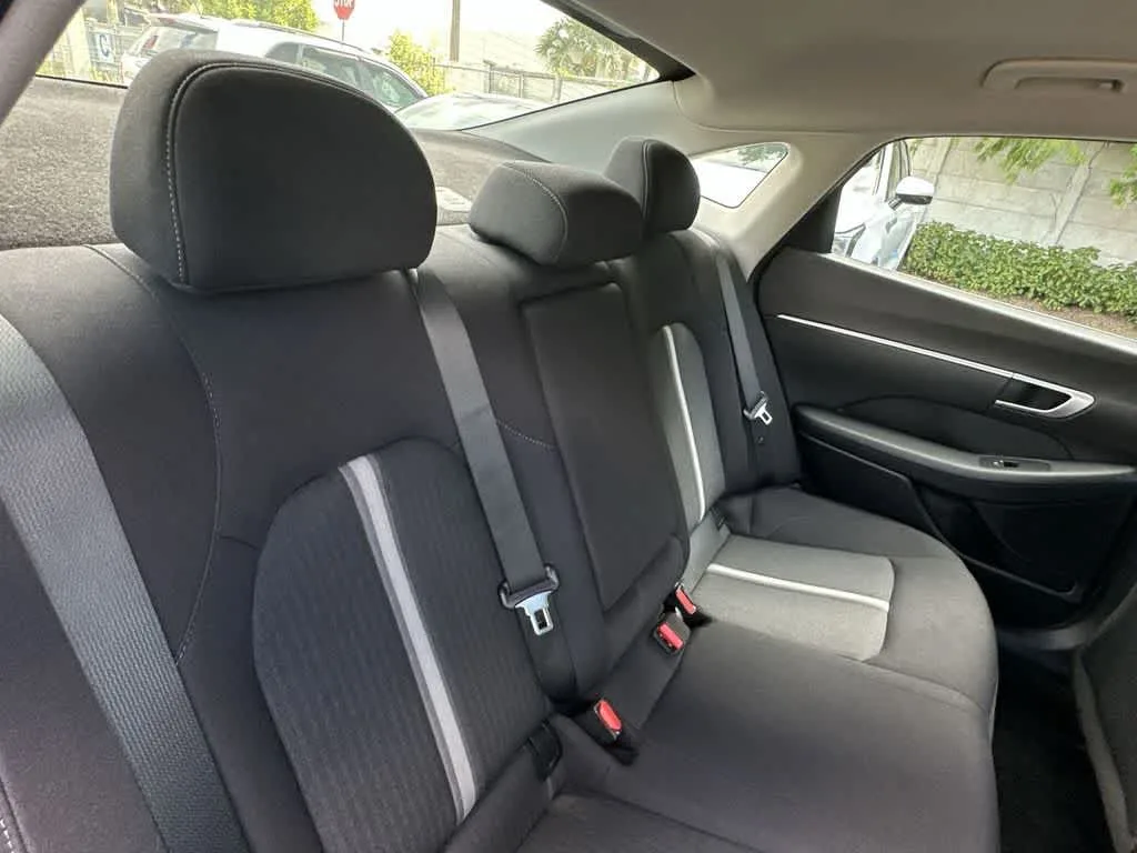 2025 Hyundai Sonata Hybrid SEL photo 14