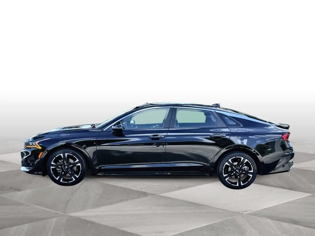 2024 Kia K5 GT-Line photo 5