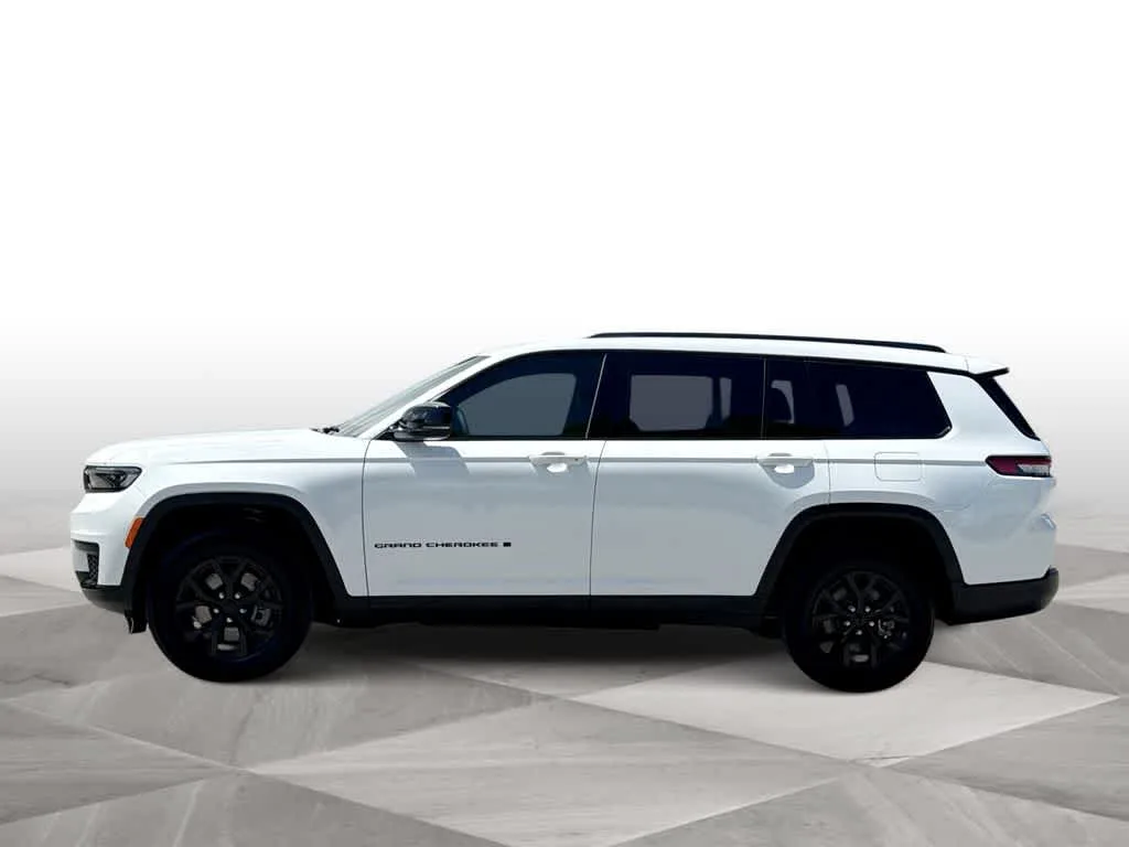 2024 Jeep Grand Cherokee L Altitude photo 4