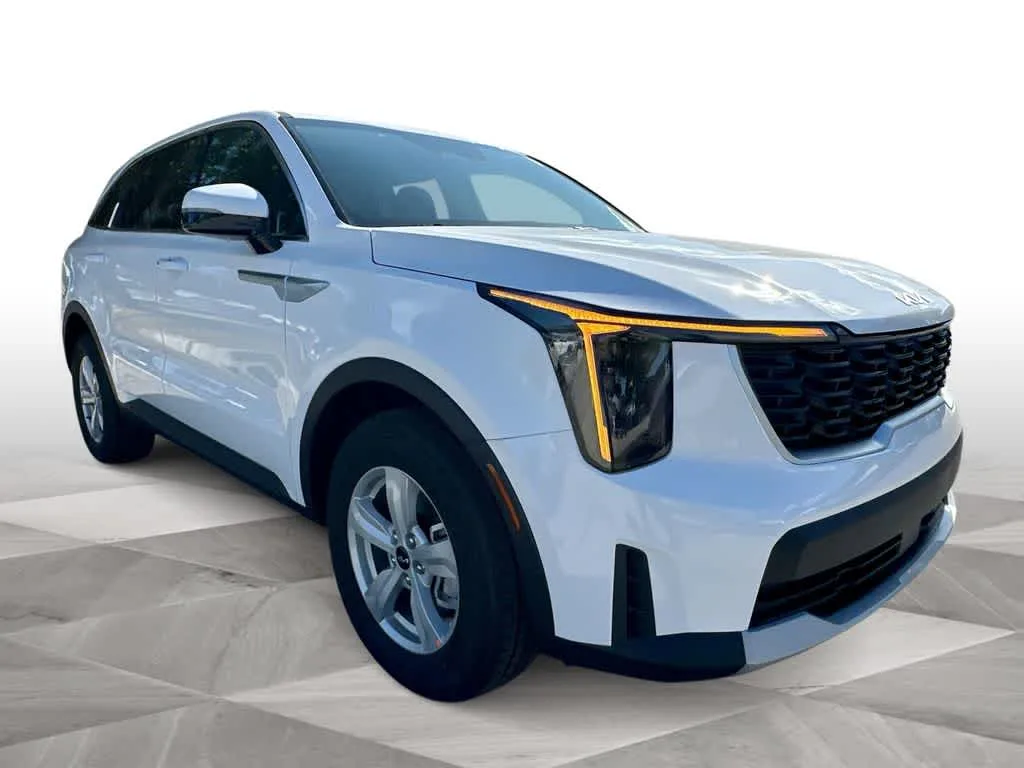 2026 Kia Sorento LX photo 2