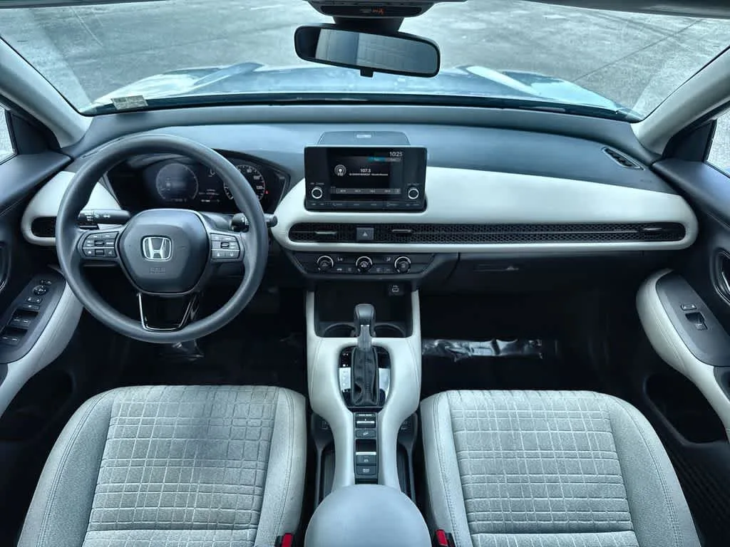 2024 Honda HR-V LX photo 24