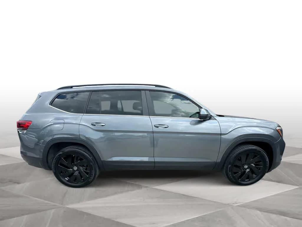 2024 Volkswagen Atlas 2.0T SE w/Technology photo 9