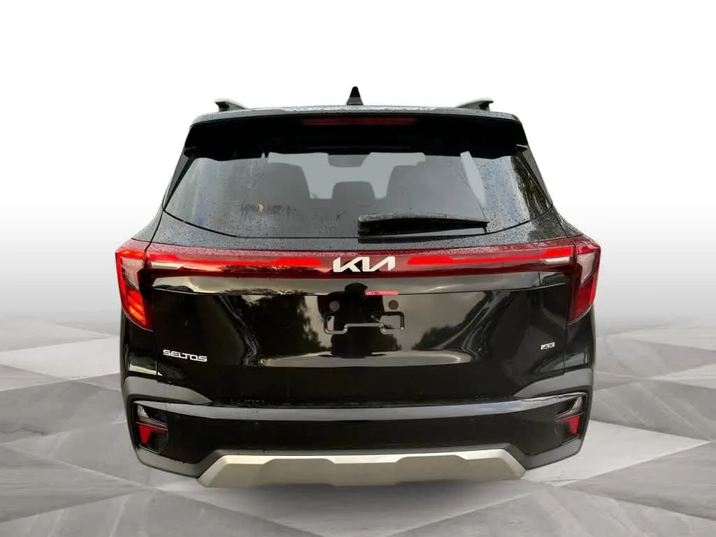 2026 Kia Seltos SX photo 7