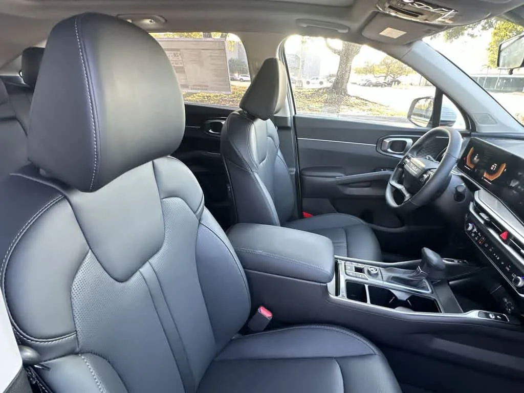 2026 Kia Sorento S photo 27