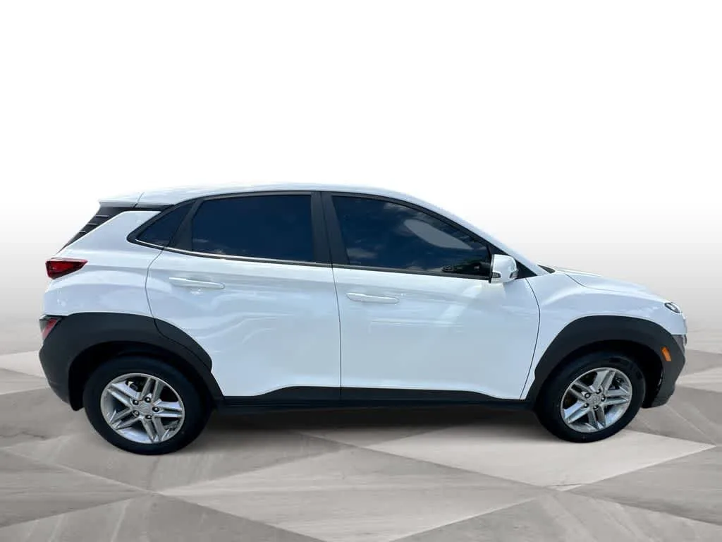 2023 Hyundai Kona SE photo 9