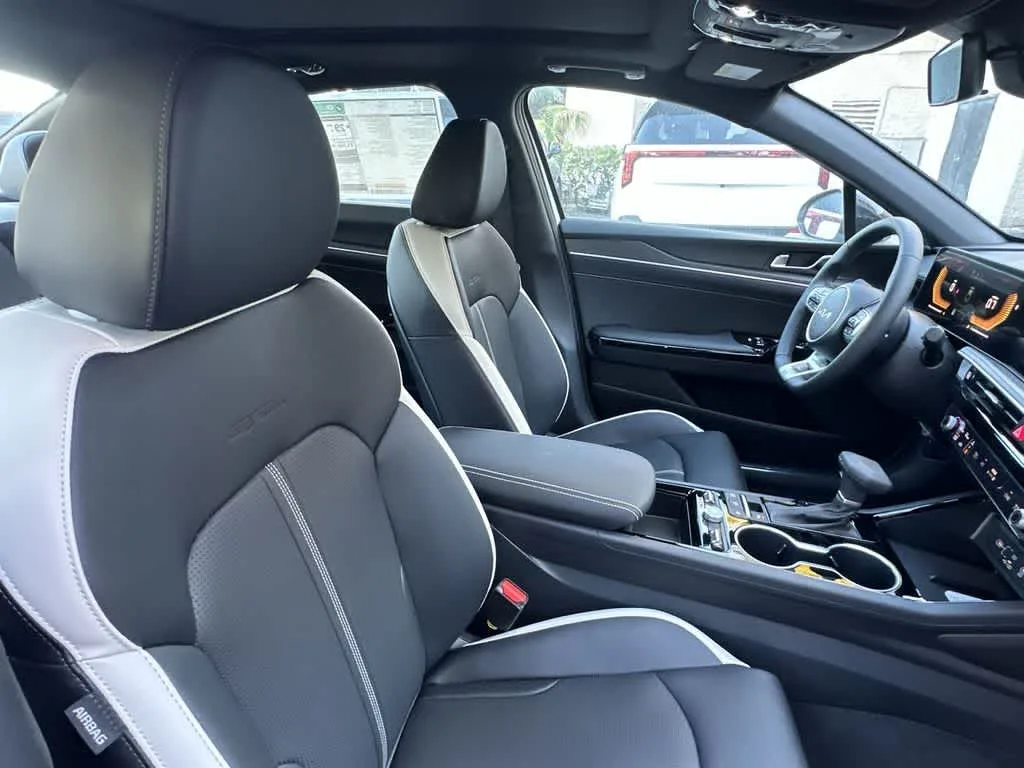 2026 Kia K5 GT-Line photo 27