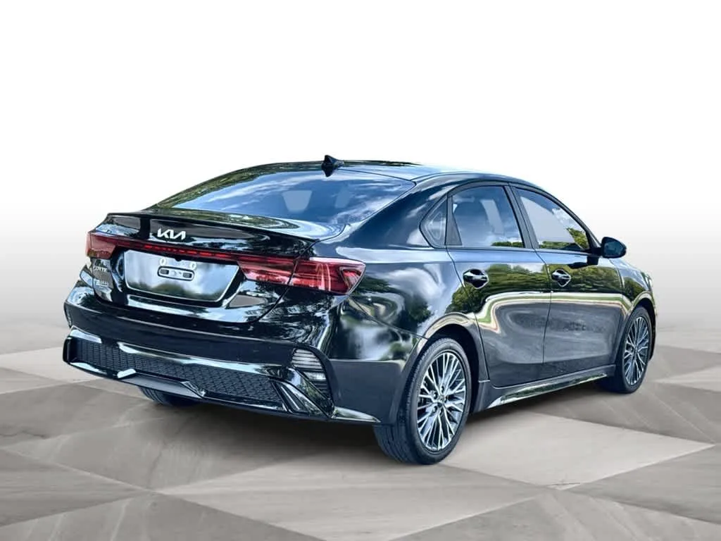 2023 Kia Forte GT-Line photo 8
