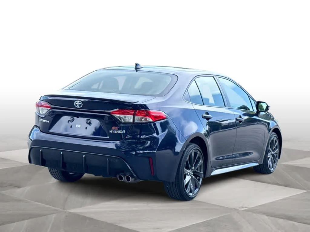 2024 Toyota Corolla Hybrid SE photo 8