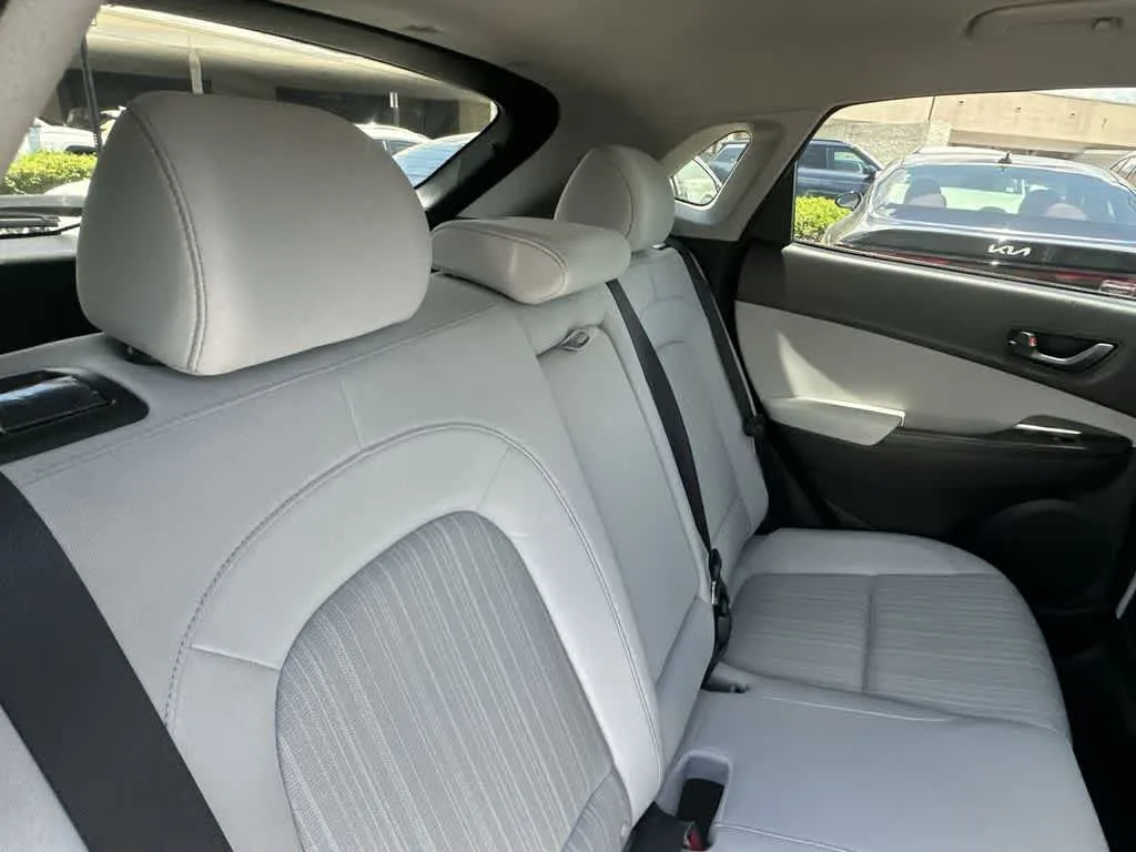 2023 Hyundai Kona SEL photo 14