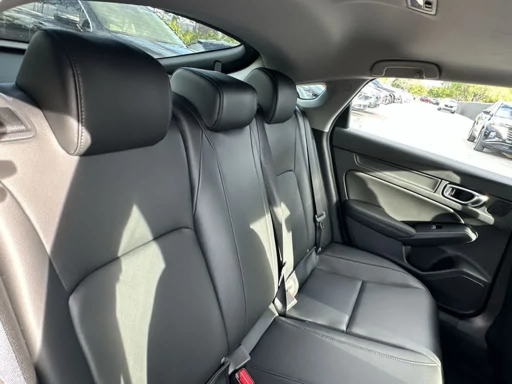 2025 Acura Integra Base photo 27