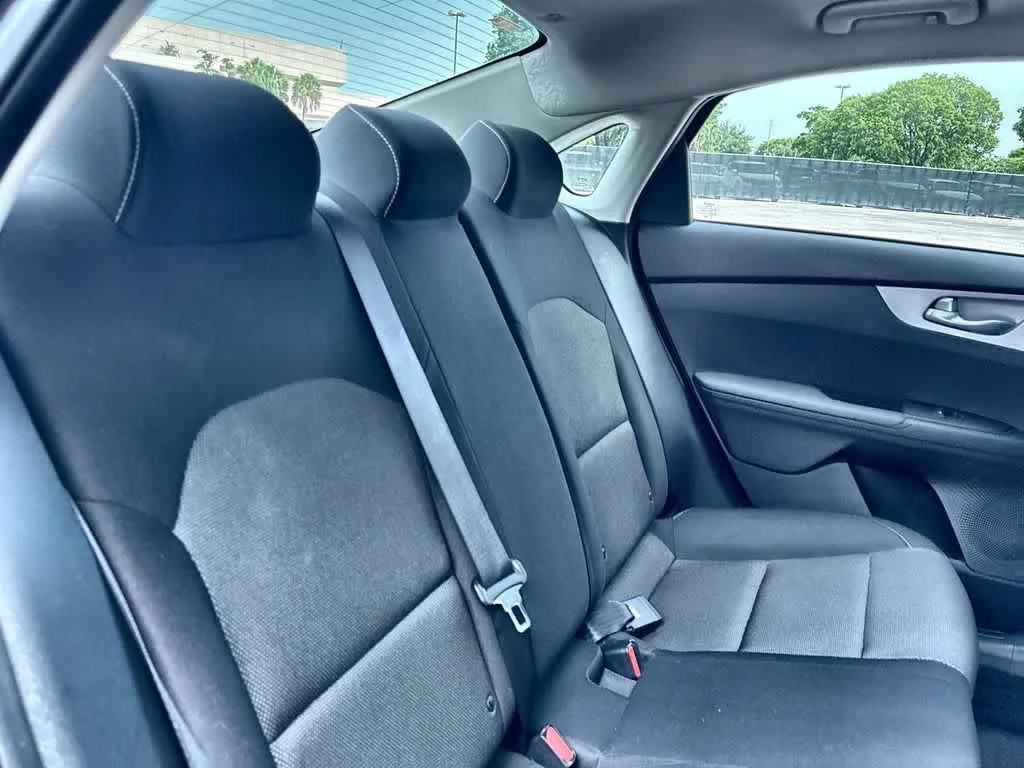 2024 Kia Forte LXS photo 26