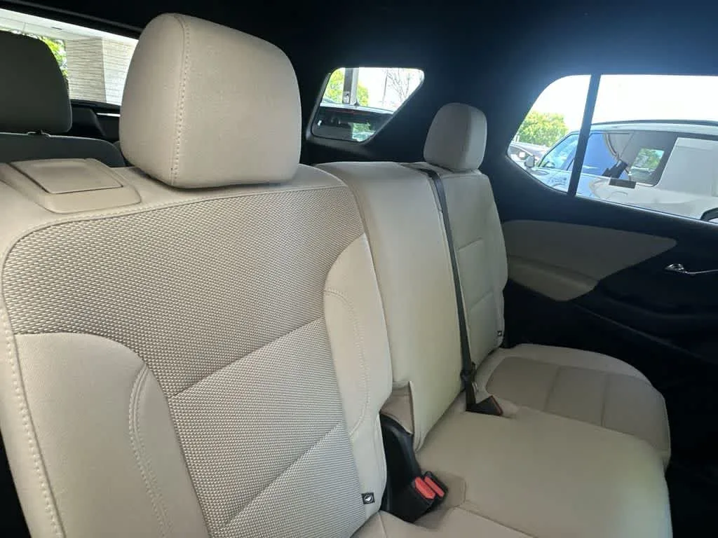 2023 Chevrolet Traverse LS photo 26