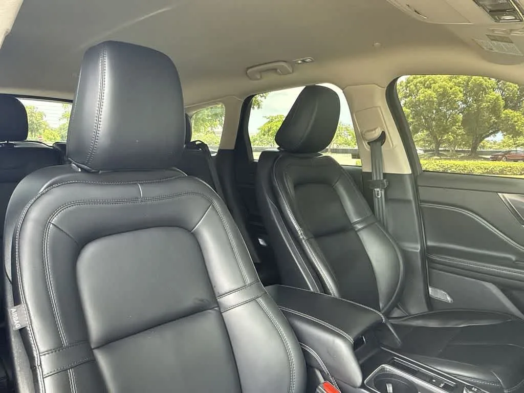 2023 Lincoln Corsair Standard photo 27