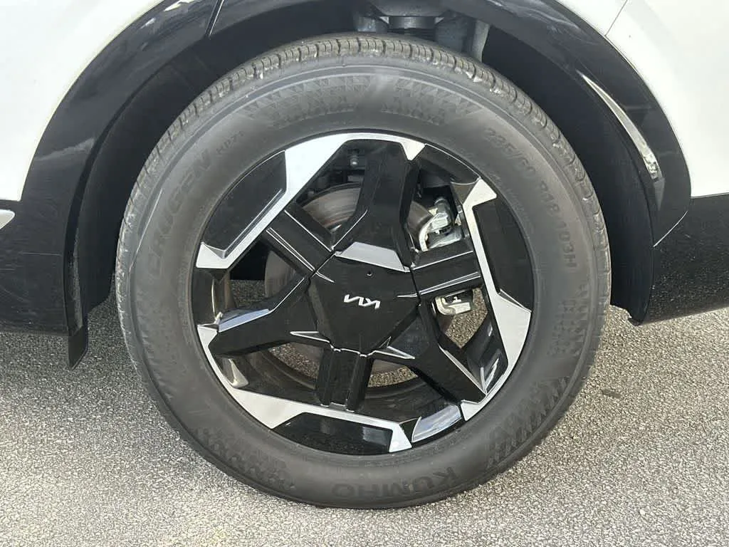 2026 Kia Sportage SX photo 11