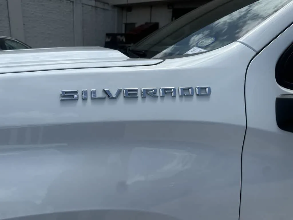 2025 Chevrolet Silverado 1500 RST photo 10