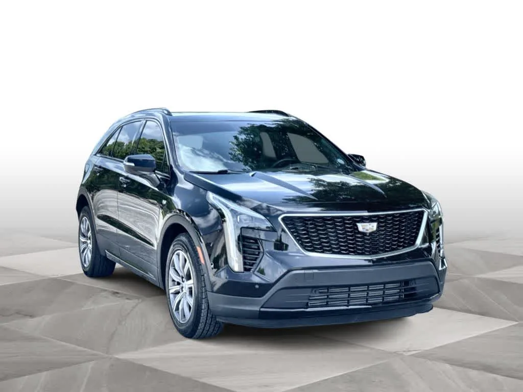 2022 Cadillac XT4 FWD Sport photo 2
