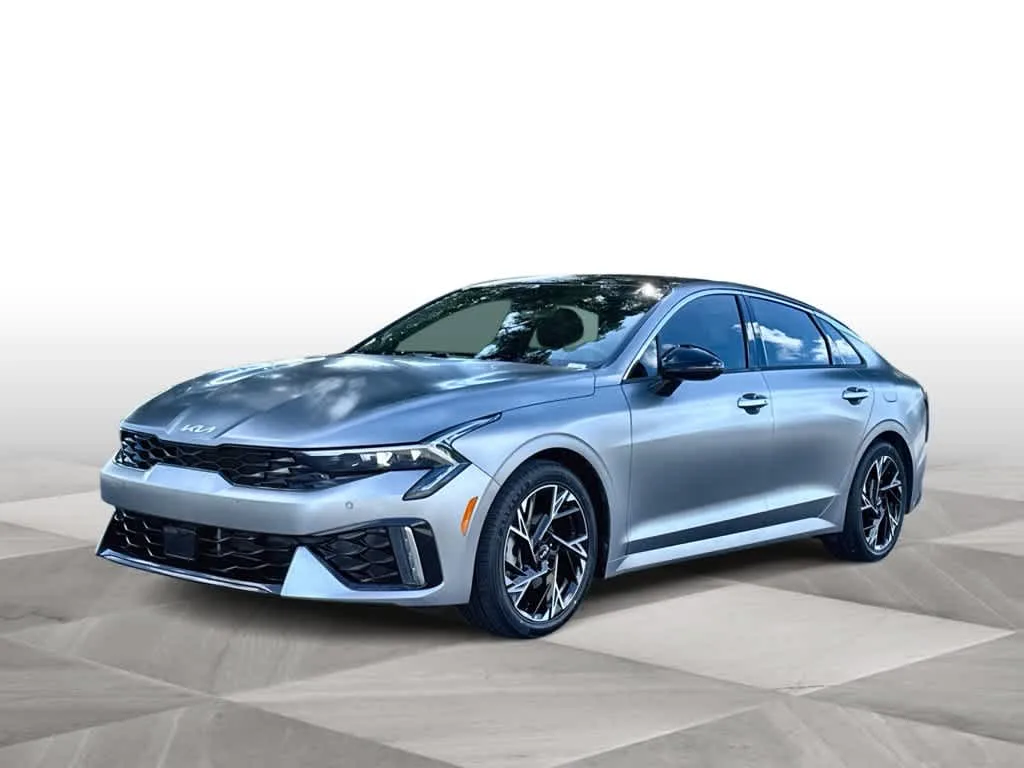 2025 Kia K5 GT-Line photo 4
