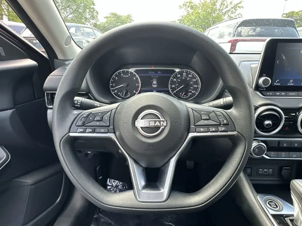 2025 Nissan Sentra SV photo 22