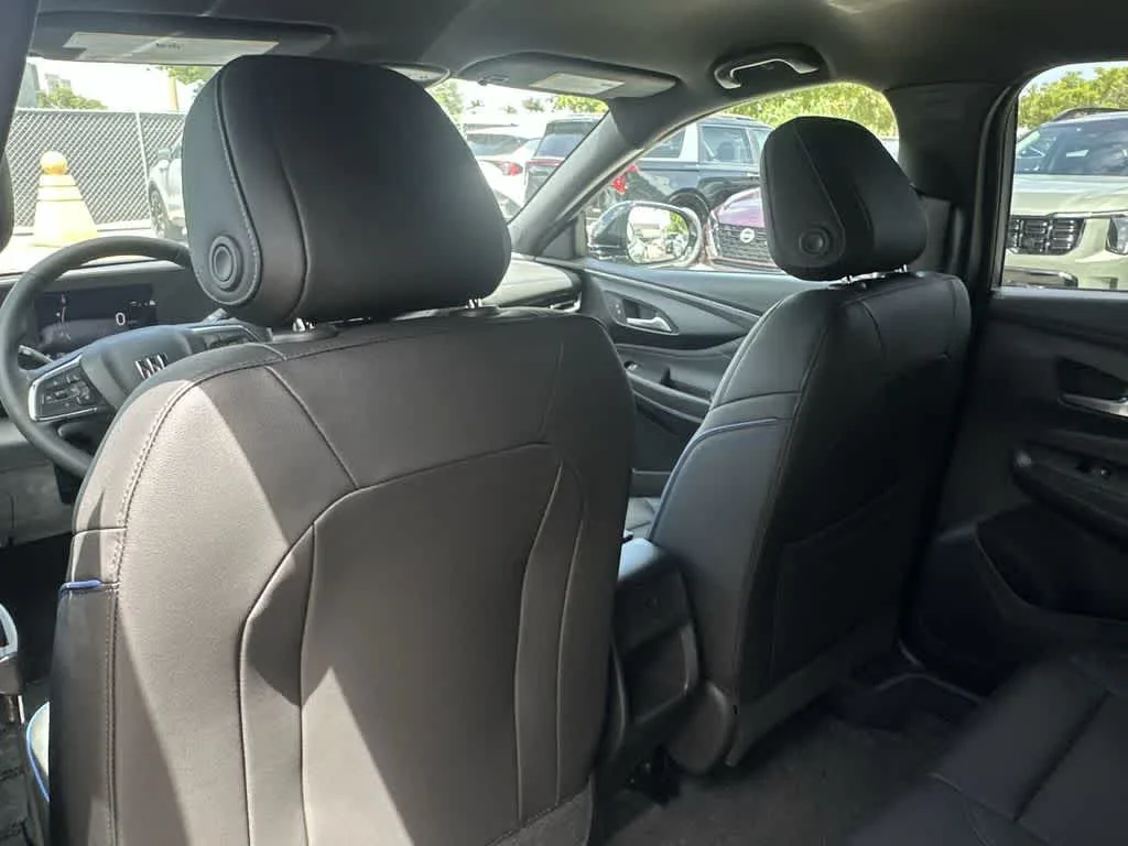 2025 Buick Envista Sport Touring photo 16