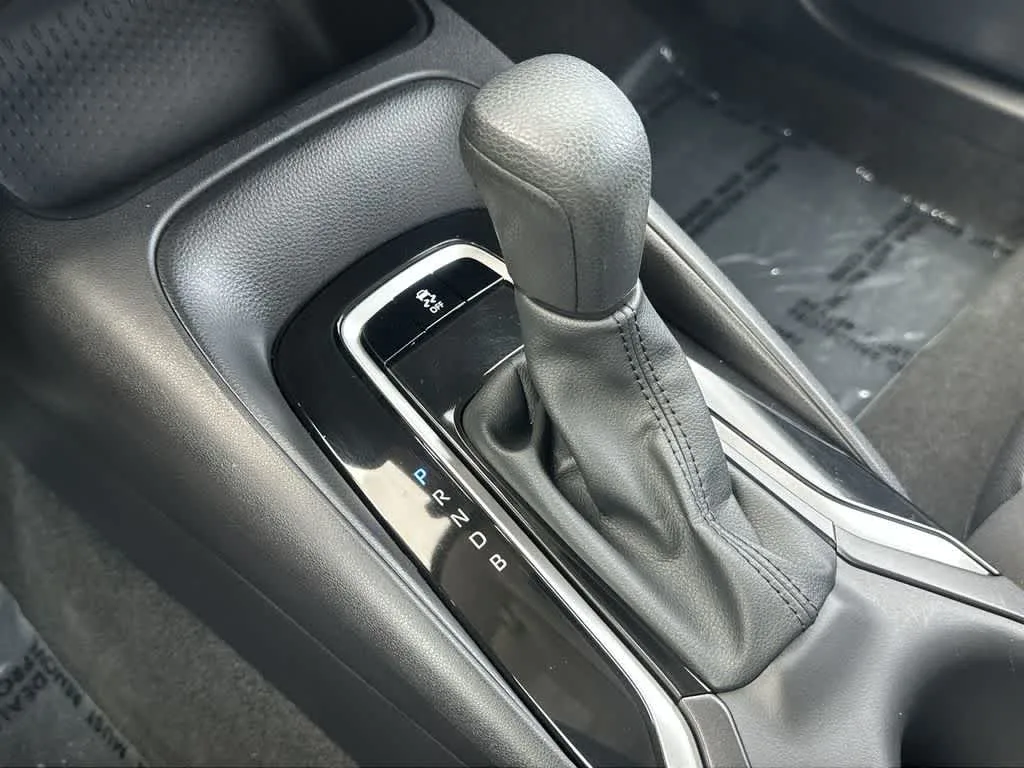 2025 Toyota Corolla LE photo 21