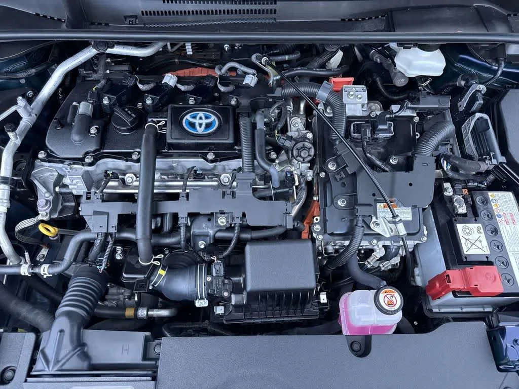 2024 Toyota Corolla Hybrid SE photo 12