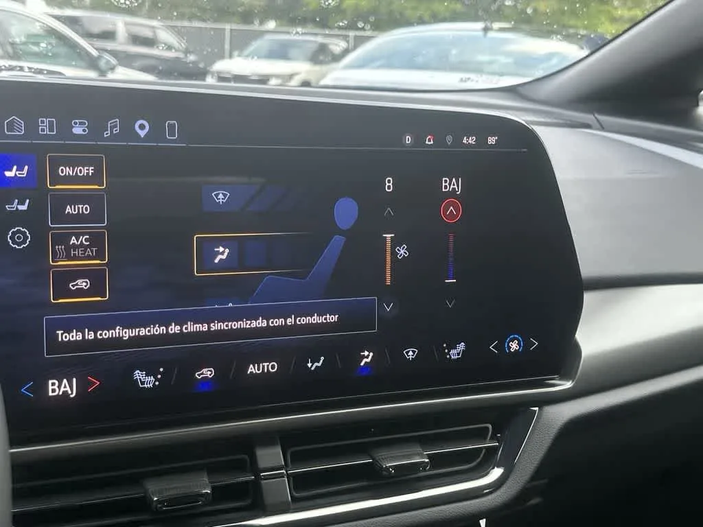 2026 Chevrolet Equinox EV RS photo 27