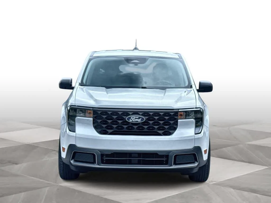 2025 Ford Maverick XLT photo 3