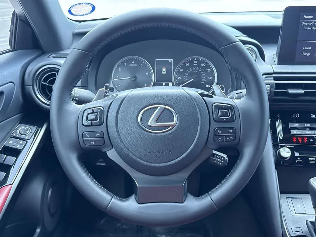 2024 Lexus IS 350 F SPORT Design photo 15