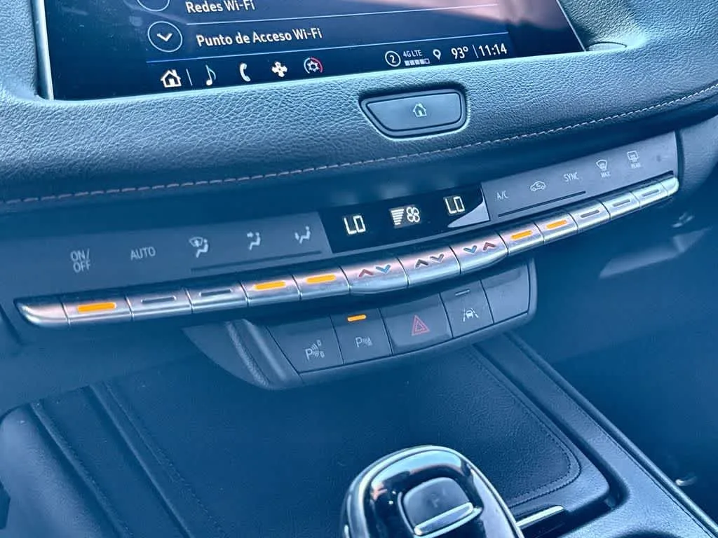 2022 Cadillac XT4 FWD Sport photo 20