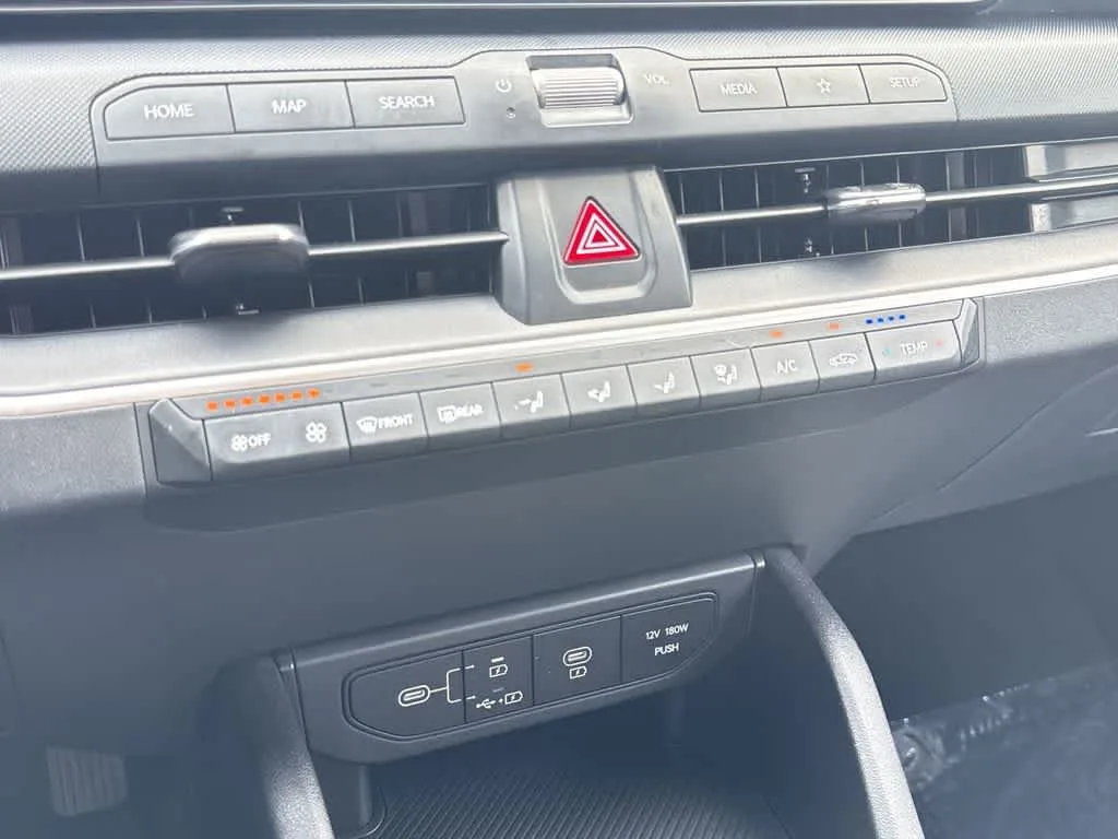 2025 Kia K4 LXS photo 20
