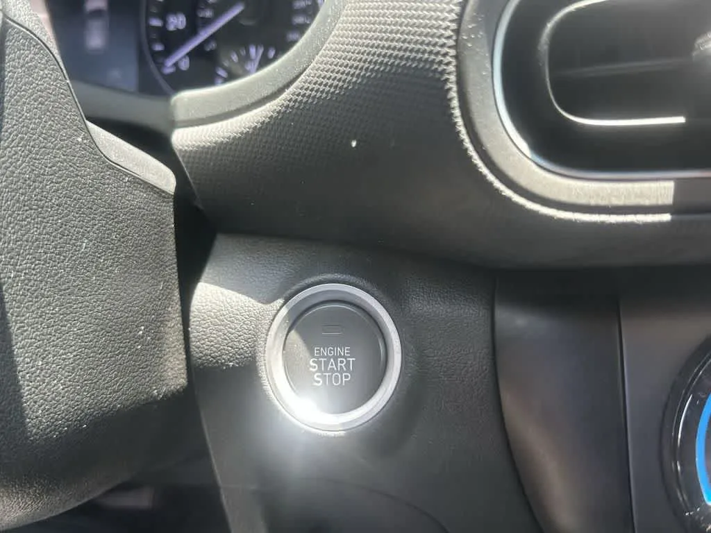 2023 Hyundai Kona SEL photo 23