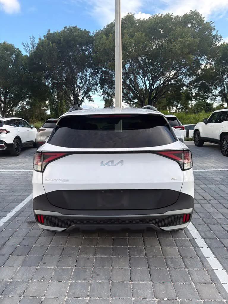 2023 Kia Sportage X-Line photo 4