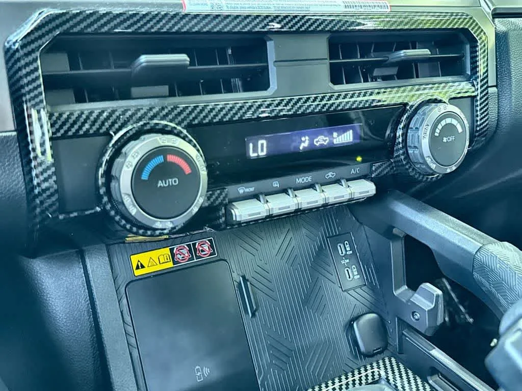 2025 Toyota Tacoma SR5 photo 20