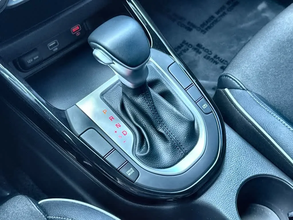 2023 Kia Forte GT-Line photo 21