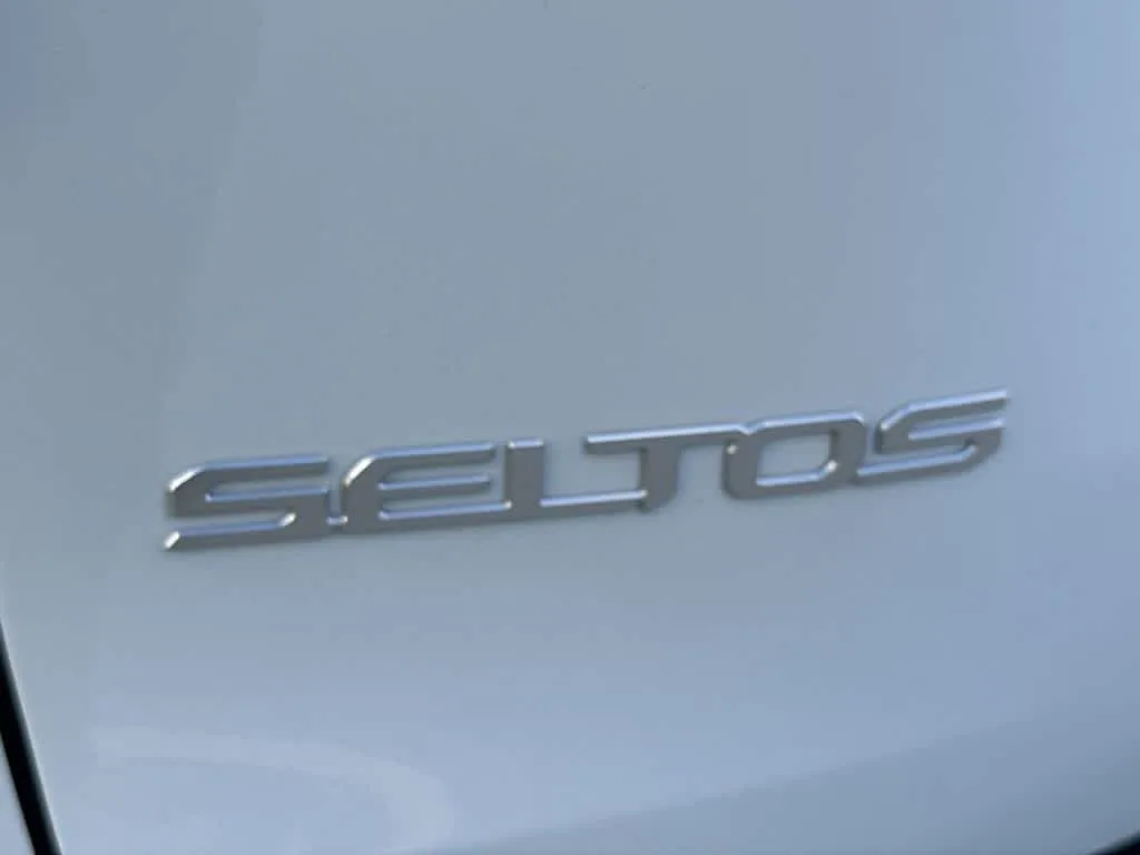2026 Kia Seltos S photo 10