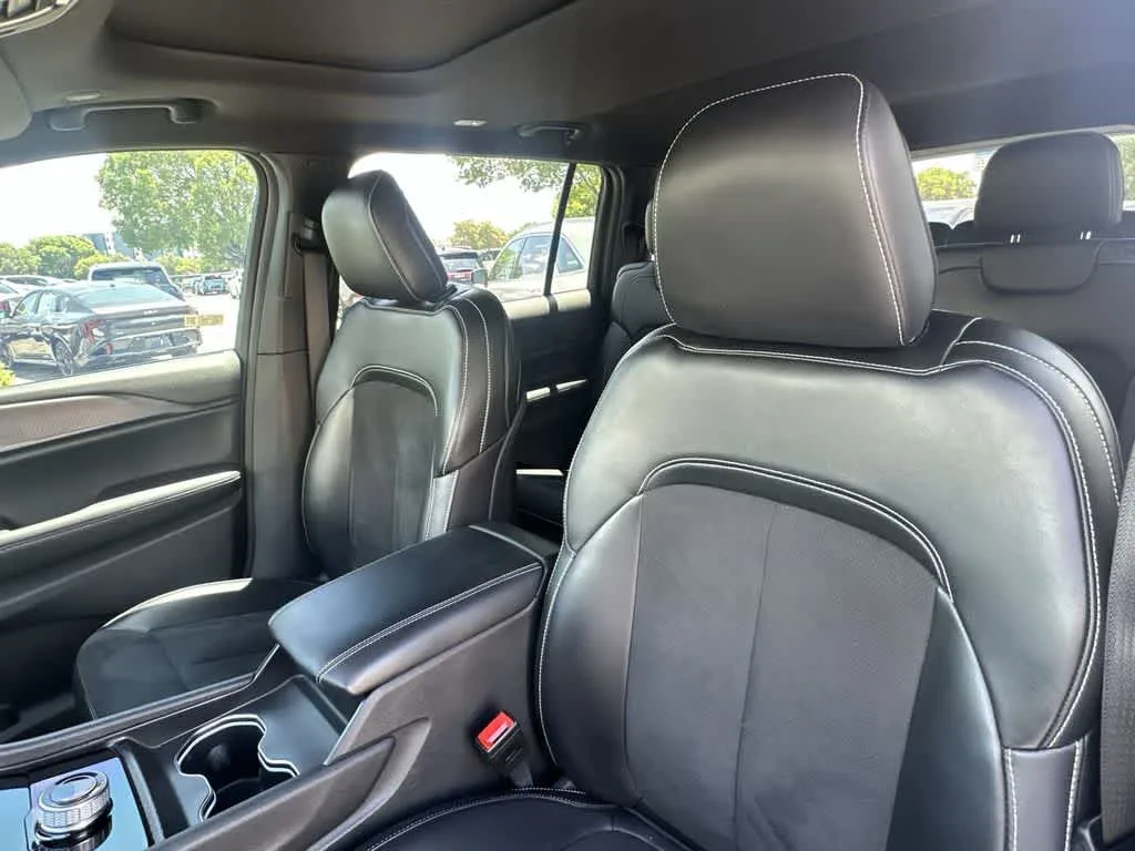 2024 Jeep Grand Cherokee L Altitude X photo 20