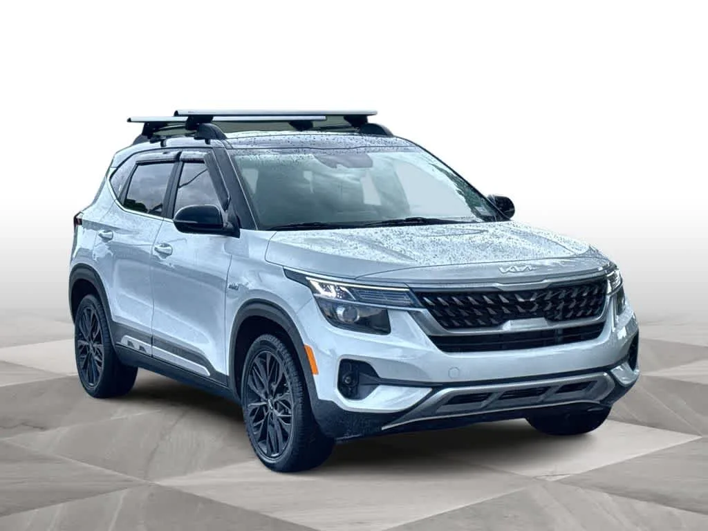 2022 Kia Seltos Nightfall photo 2