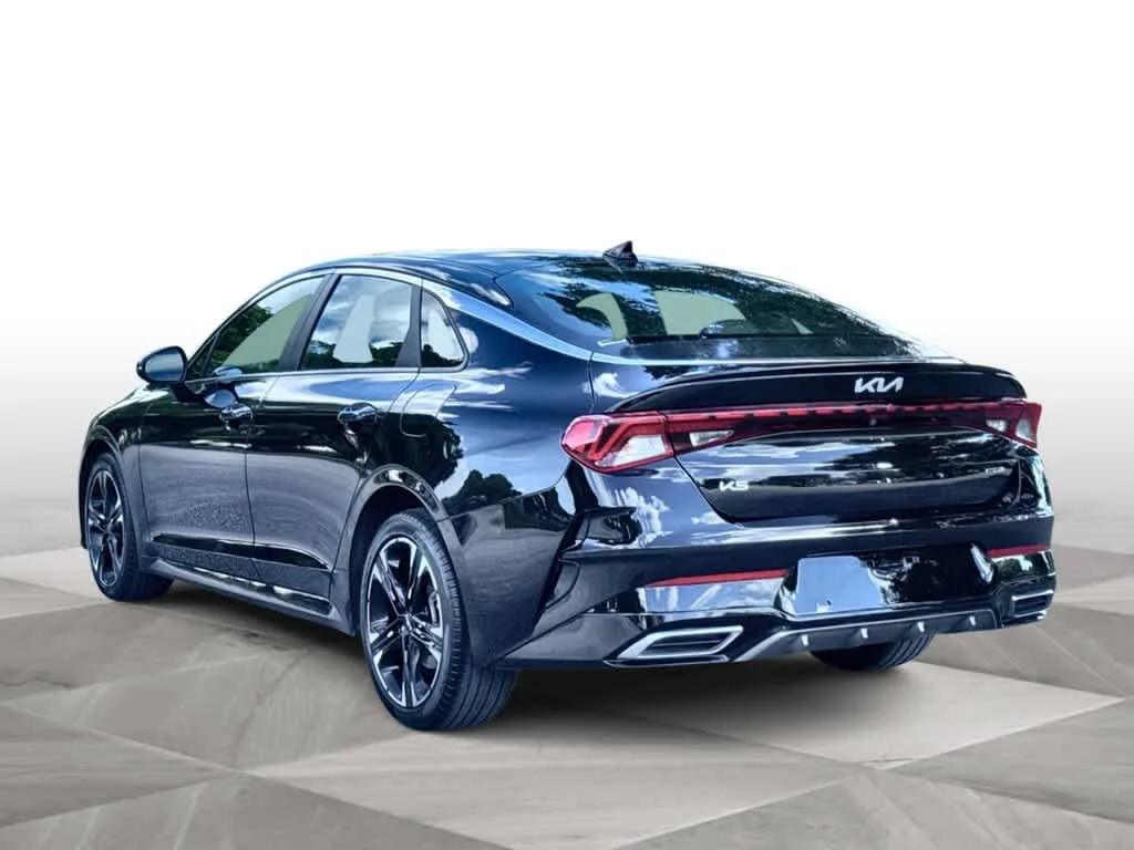 2024 Kia K5 GT-Line photo 6