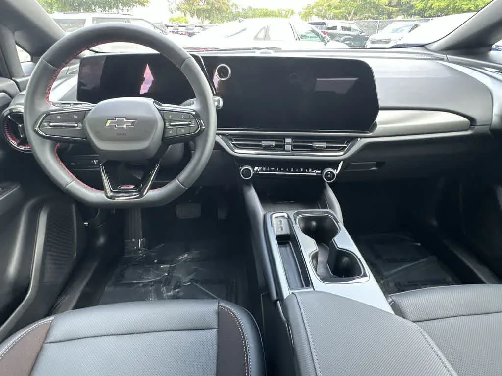 2026 Chevrolet Equinox EV RS photo 17