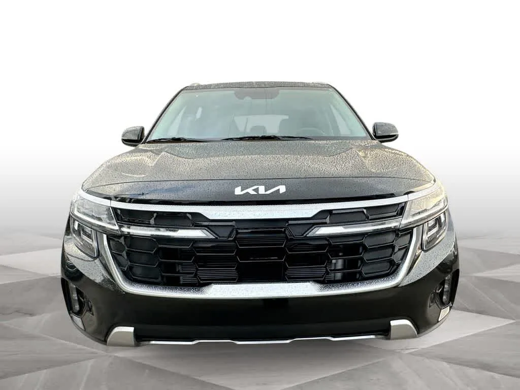 2026 Kia Seltos SX photo 3