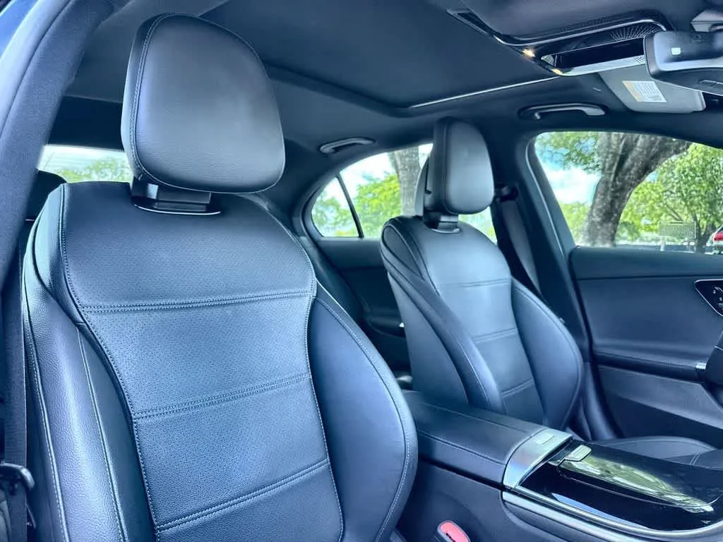 2025 Mercedes-Benz C 300 C 300 photo 27