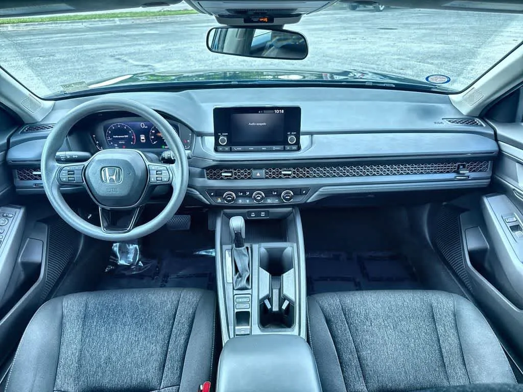2025 Honda Accord SE photo 24