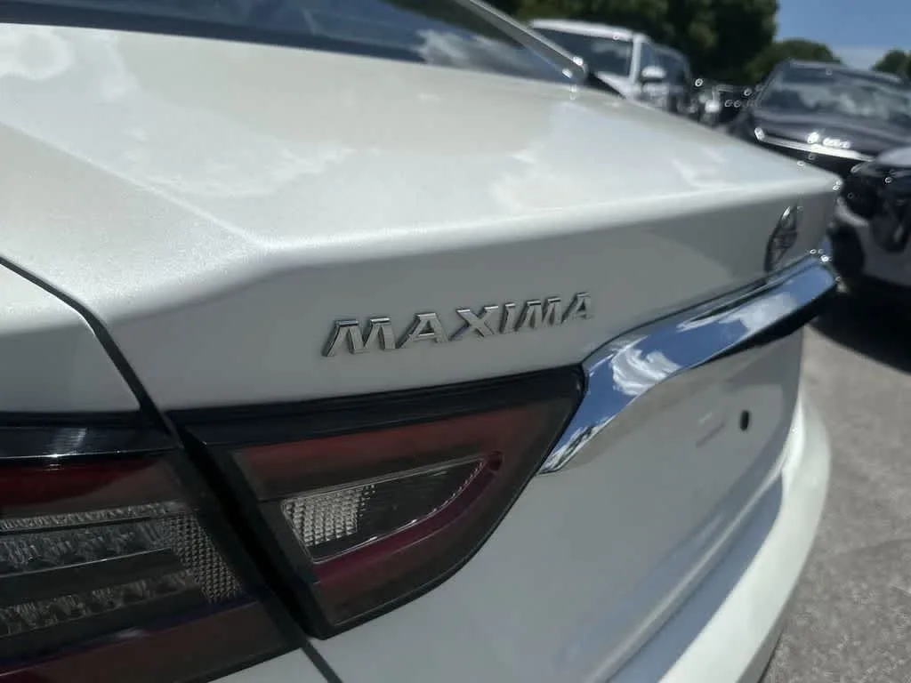 2023 Nissan Maxima Platinum photo 11