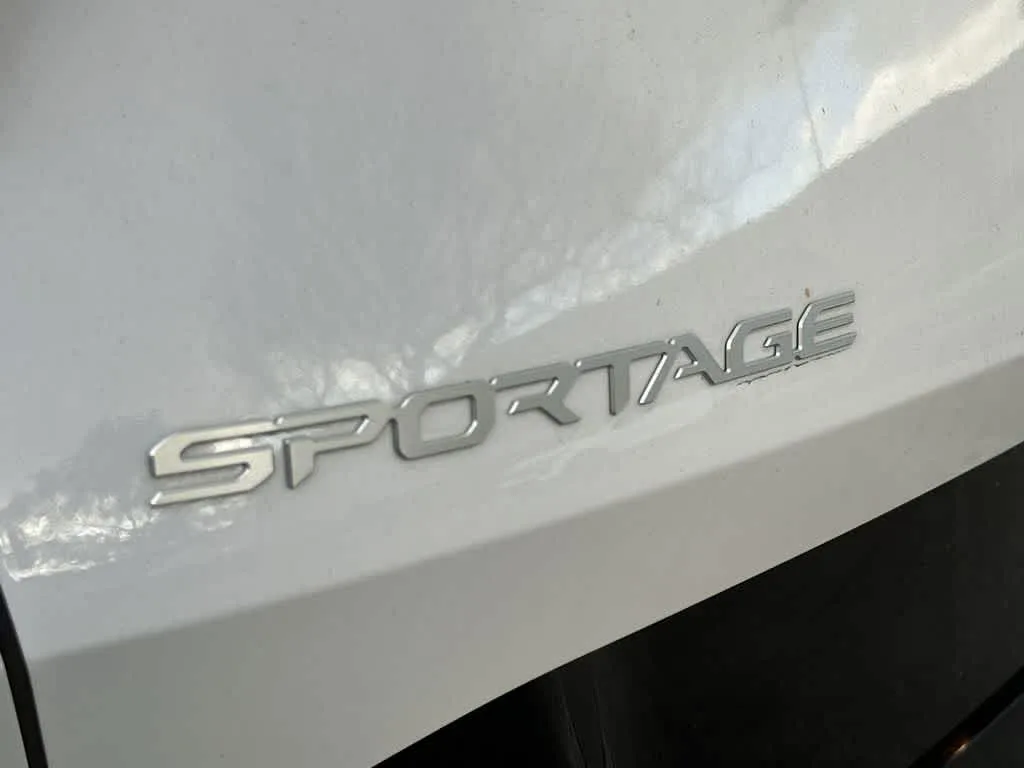 2026 Kia Sportage SX photo 10